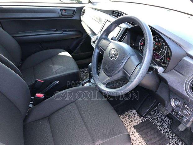 Toyota Axio Ex Non Hybrid Black 2020