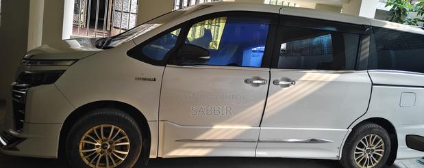 Toyota Voxy 2019 new shape