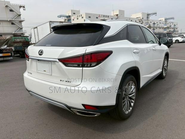 Lexus RX 2022 Pearl