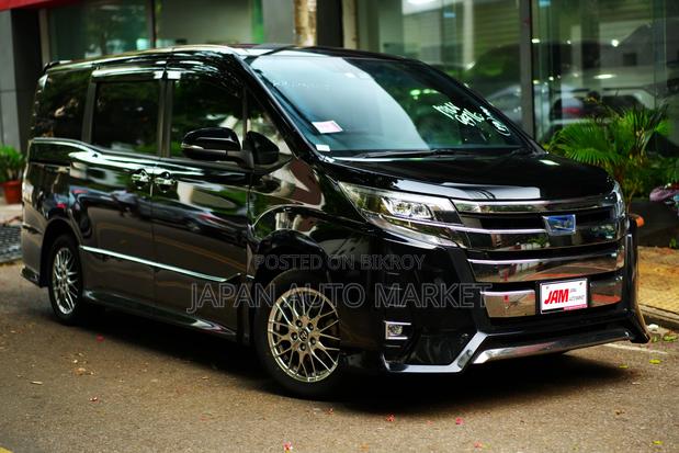 Toyota Noah WxB 2020