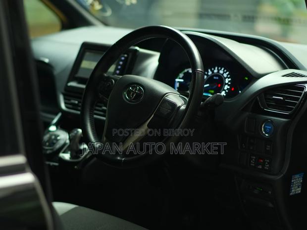 Toyota Noah WxB 2020