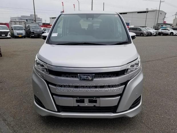 Toyota Noah X KEY 1DOOR PWR 2021