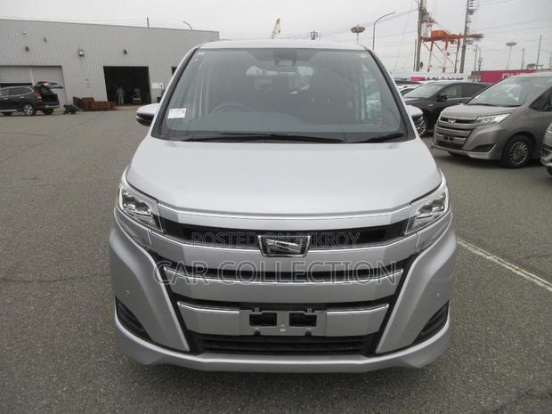 Toyota Noah X 2021