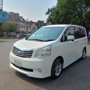 Toyota Noah Push Start 2011 for sale