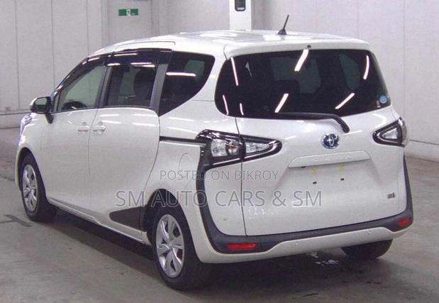 Toyota Sienta Hybrid G Safty Pearl 2021