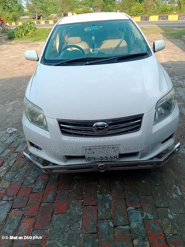 Toyota Axio . 2009