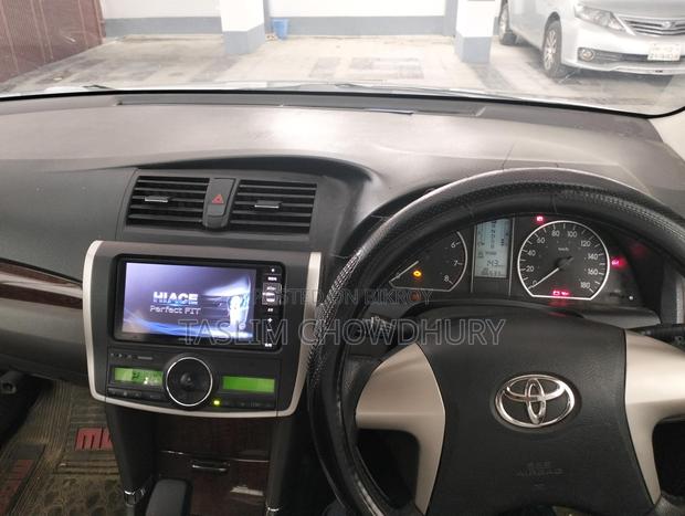 Toyota Allion . 2015