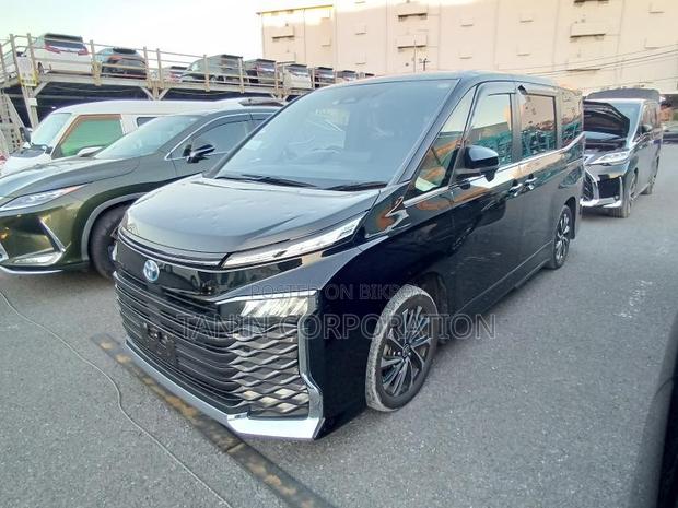 Toyota Voxy Hybrid//S-Z. . 2023