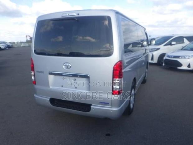 Toyota Hiace DX GL DOULE AC 4.5 2023