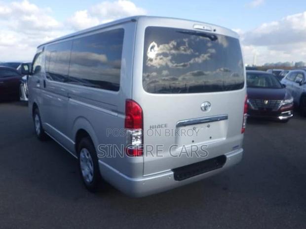 Toyota Hiace DX GL DOULE AC 4.5 2023