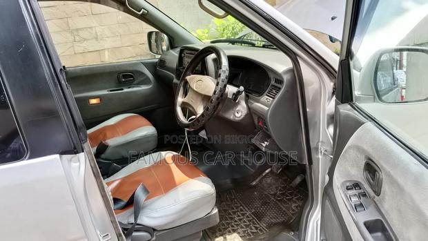 Toyota Noah SR 50 Duel Ac 2000