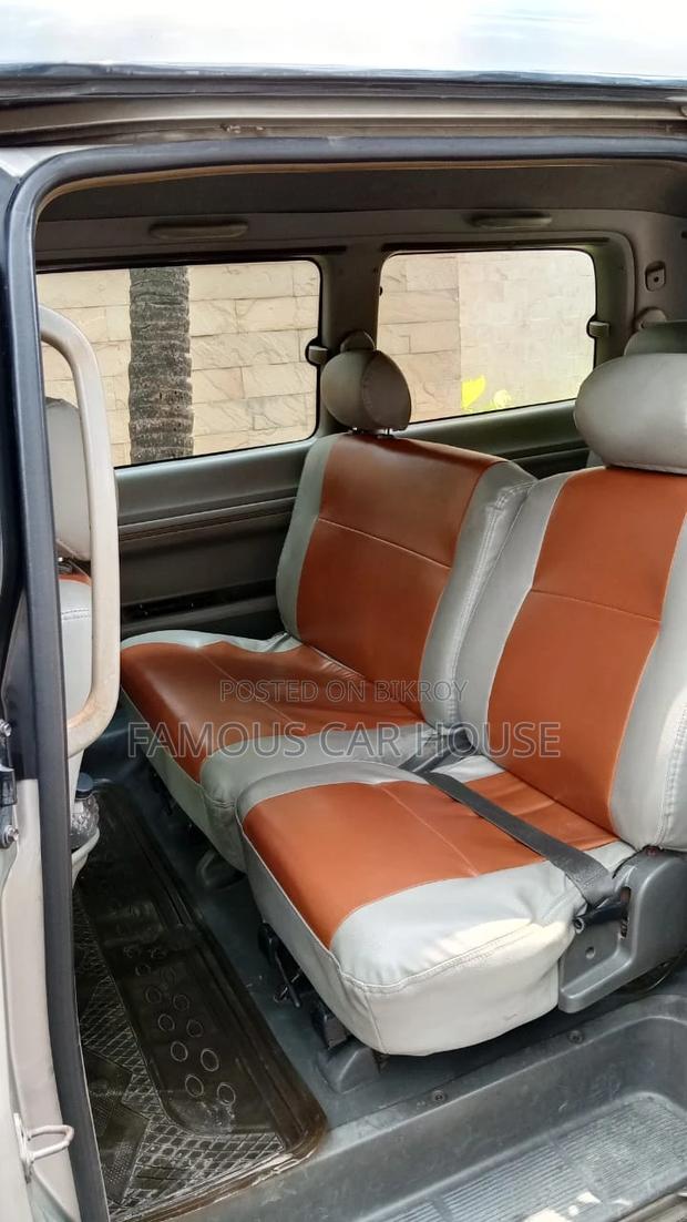 Toyota Noah SR 50 Duel Ac 2000