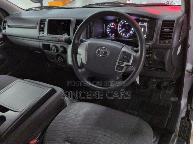 Toyota Hiace DX PACKAGE 2021