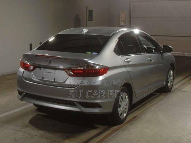 Honda Grace Hybrid 2020