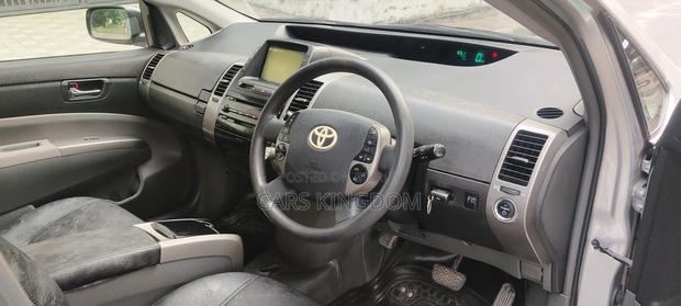 Toyota Prius G Ltd, 2011
