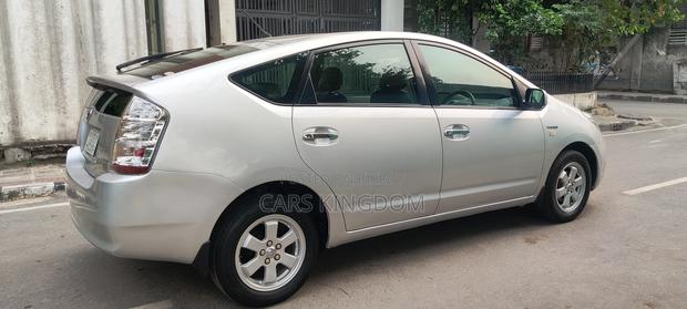 Toyota Prius G Ltd, 2011