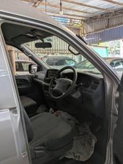 Toyota Noah 2004 (kR42) for sale
