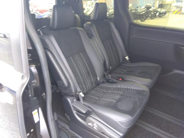 Toyota Esquire HYBRID GI PREMIUM 2021