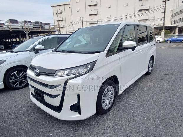 Toyota Noah X Package 2022