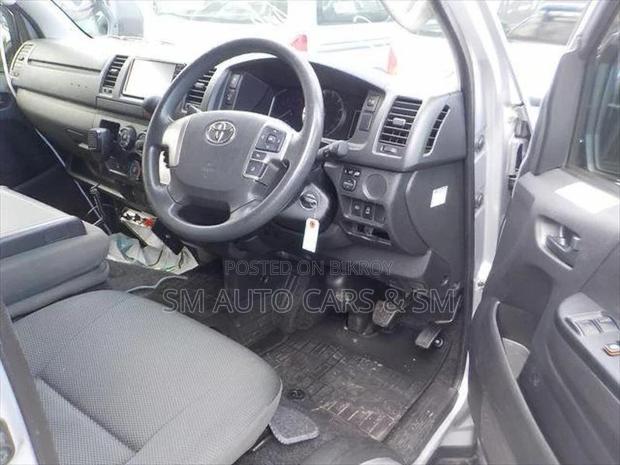 Toyota Hiace Ambulance Highroof 2021
