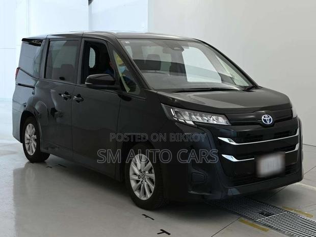 Toyota Noah Hybrid G Black New 2022