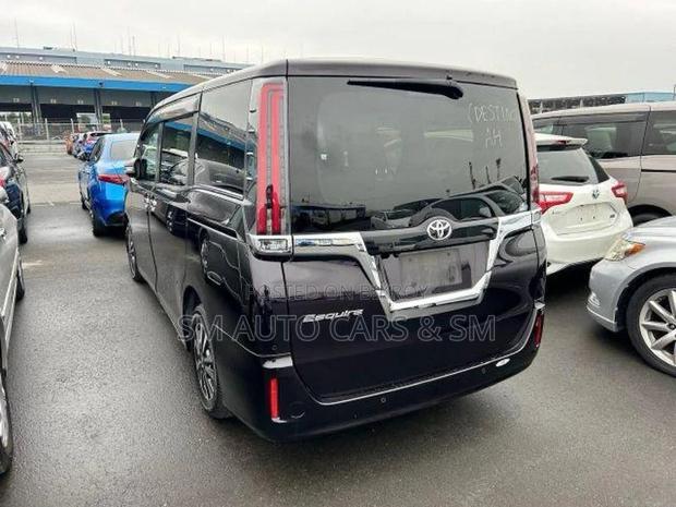 Toyota Esquire Non hybrid Gi Wine 2021