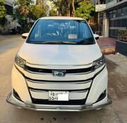 Toyota Noah 2.0 FWD (8 Seater) 2017 White for sale