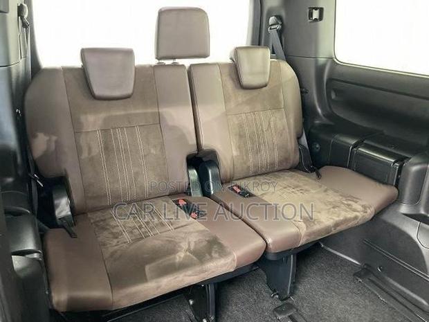 Toyota Esquire Hybrid GI PRIMEUM 2021