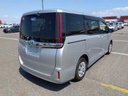 Toyota Noah non hybrid-package 2021 for sale