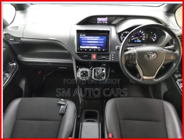 Toyota Noah Hybrid WXB Mica Blue 2021