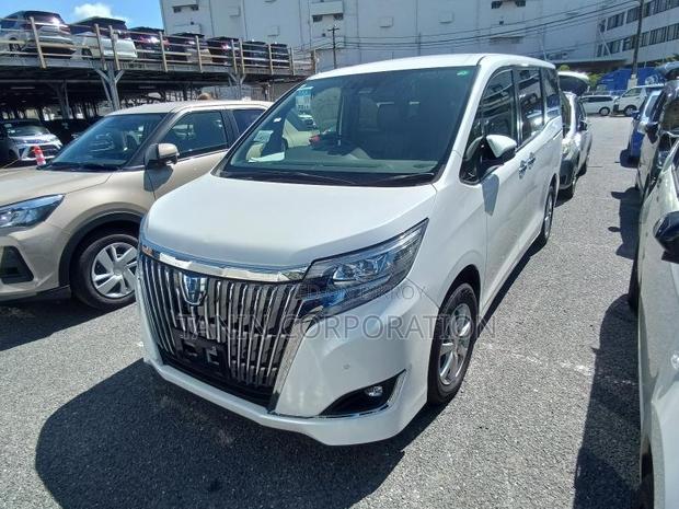 Toyota Esquire Hybrid GI 2020