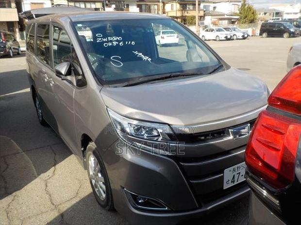 Toyota Noah G Package 2021