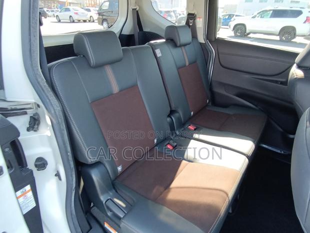 Toyota Sienta G Quero HV Pearl 2020