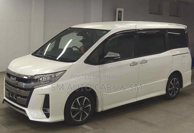 Toyota Noah Non Hybrid WXB Pearl 2021