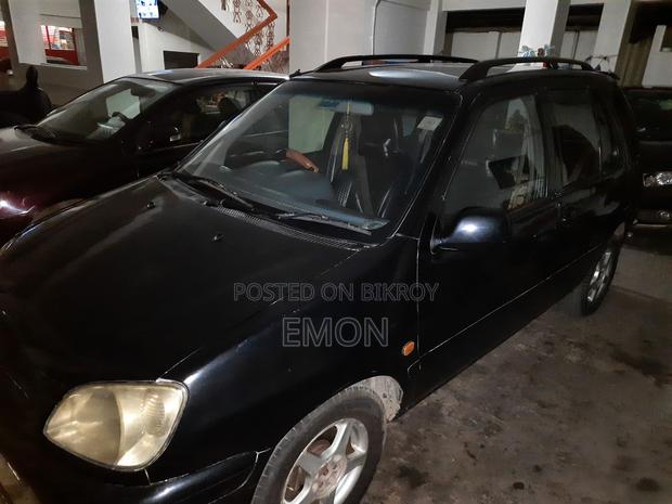 Toyota Raum 2001 Black