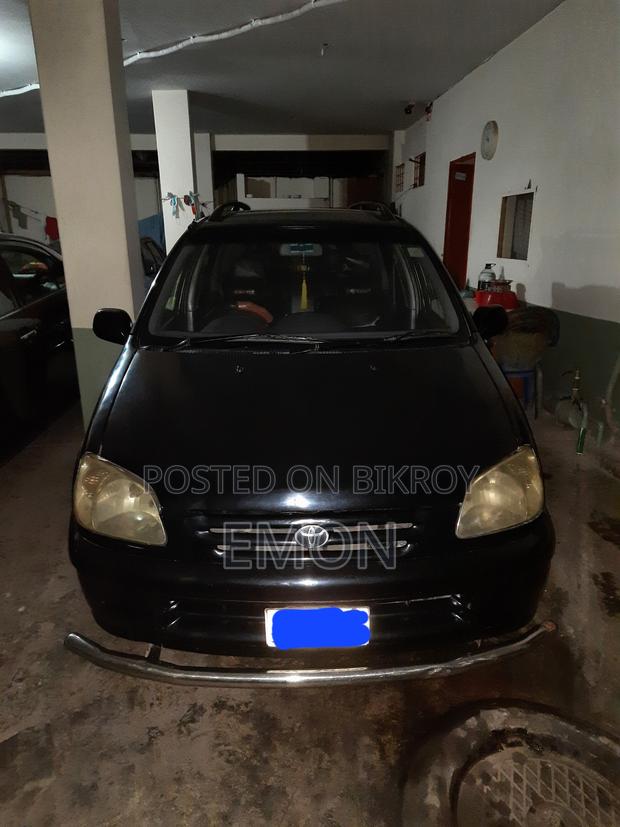 Toyota Raum 2001 Black