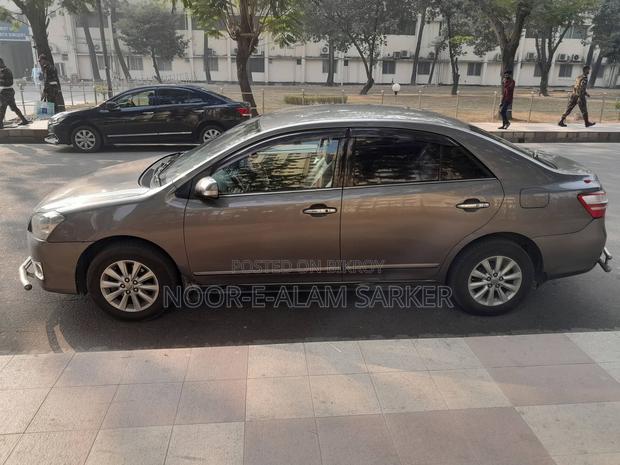 Toyota Premio F Package 2011