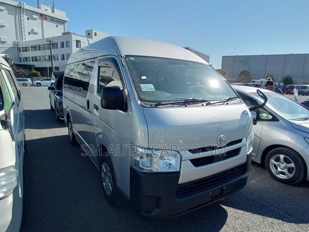 Toyota Hiace Ambulance DX Highrof 2021