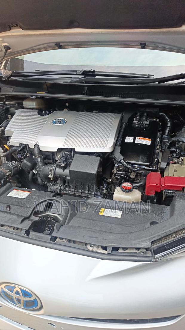 Toyota Prius 2016 Silver