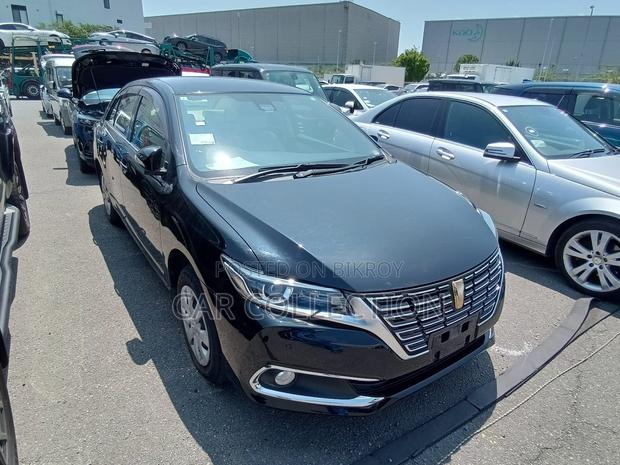 Toyota Premio 2021