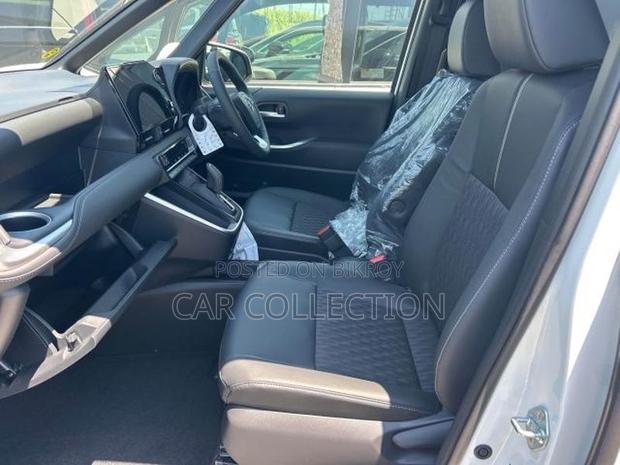 Toyota Noah SZ 2022