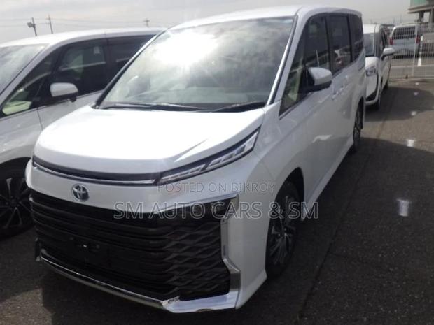 Toyota Voxy Hybrid SZ Pearl New 2026