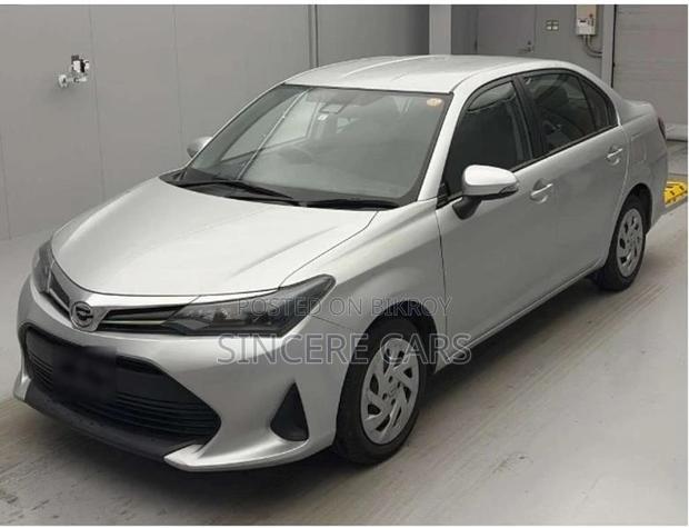 Toyota Axio 2022 Silver