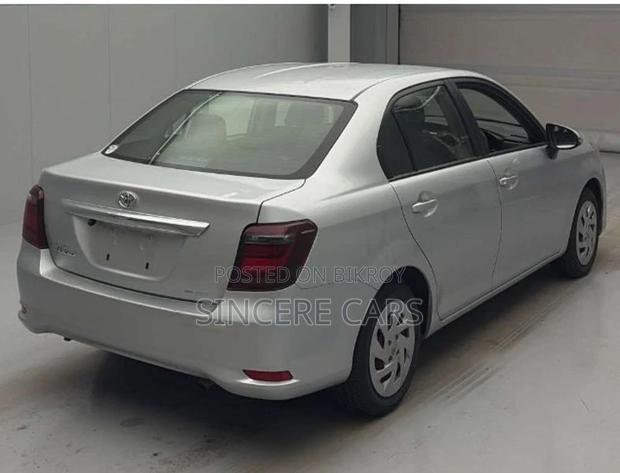 Toyota Axio 2022 Silver