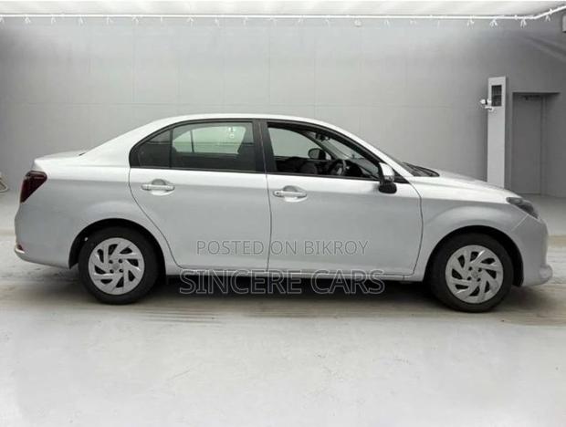 Toyota Axio 2022 Silver