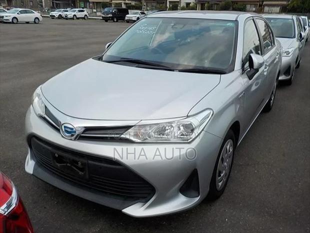 Toyota Axio HYBRID EX PKG 2020