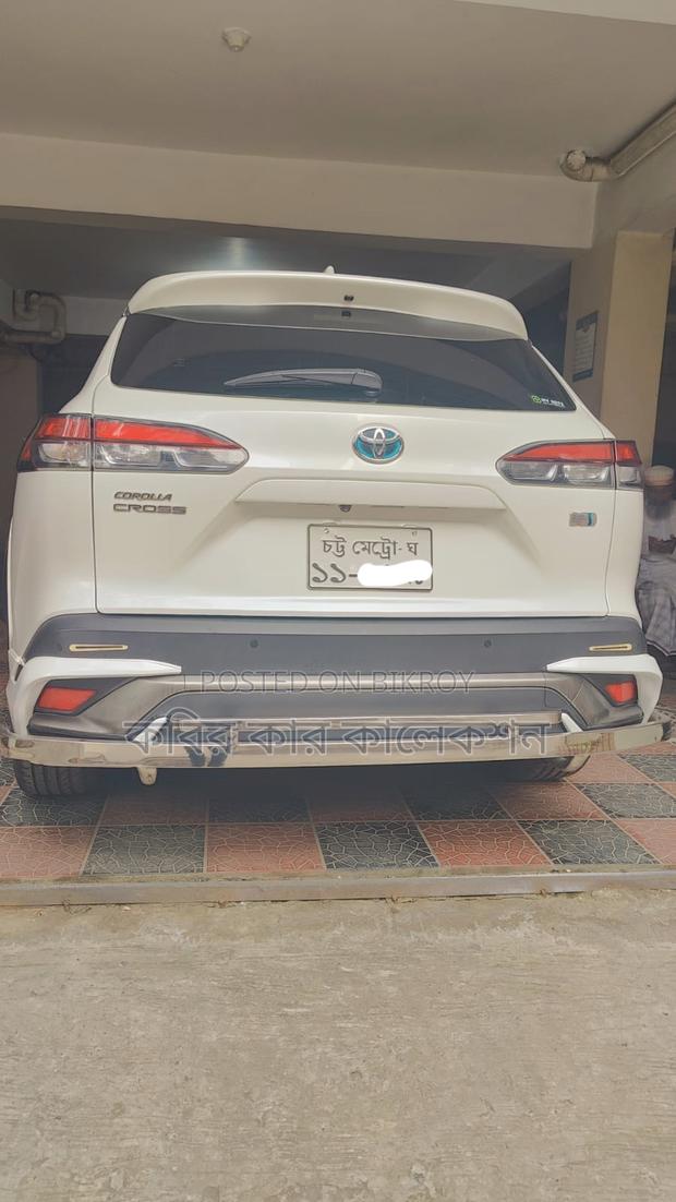 Toyota Corolla Cross hybrid 2021