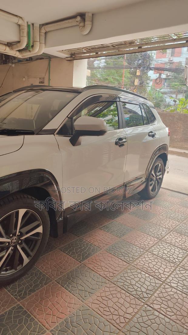 Toyota Corolla Cross hybrid 2021