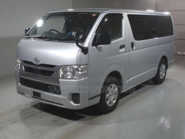 Toyota Hiace GL DUAL AC 2021