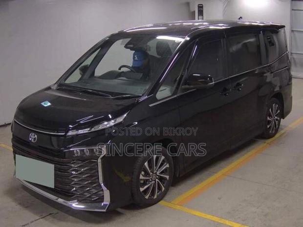 Toyota Voxy SZ NON HYB FULL LOAD 2022